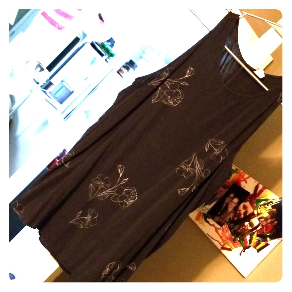 Sleeveless tank